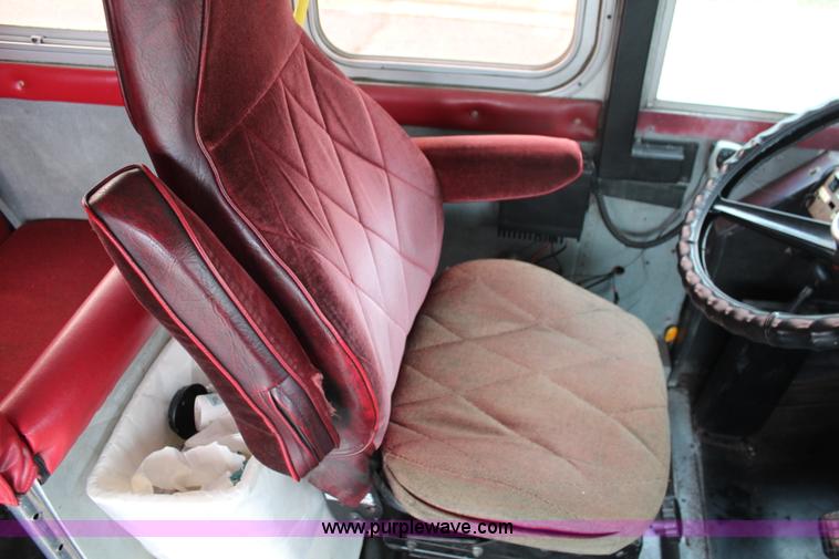 image for item I6000 1989 GMC P6 Amtran bus