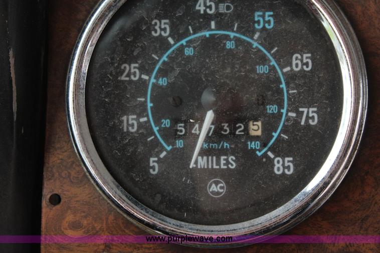 image for item I6000 1989 GMC P6 Amtran bus