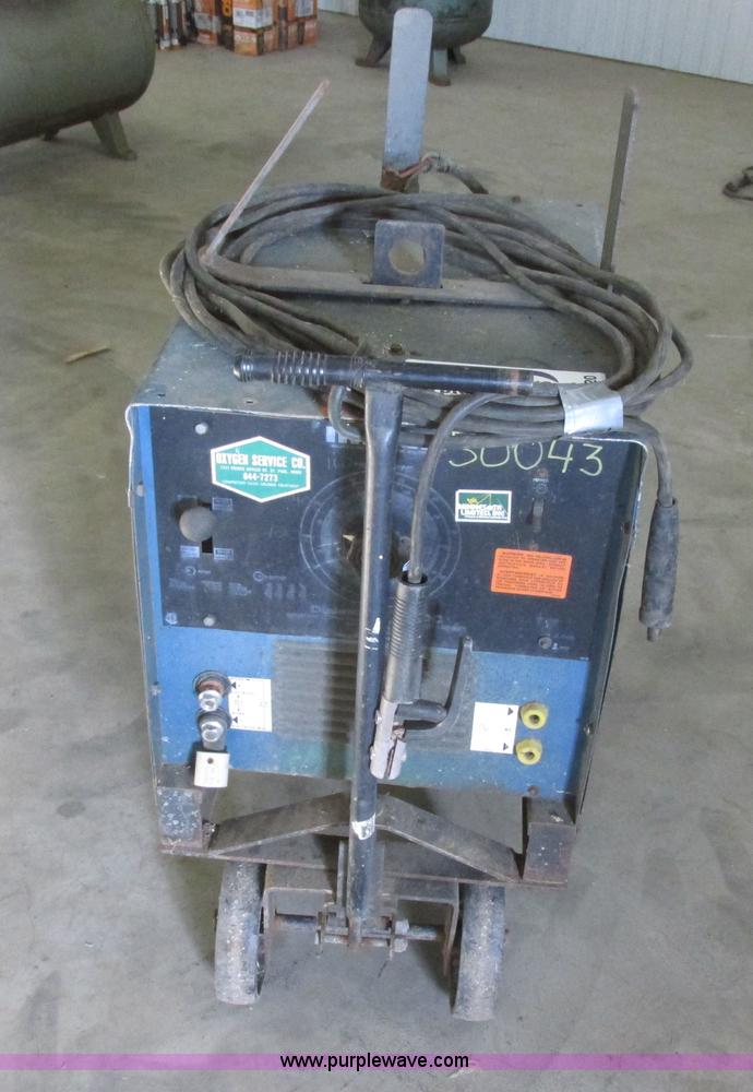 image for item I6020 Miller Dialarc 250 AC/DC arc welder
