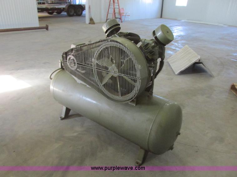 image for item I6022 Federal air compressor