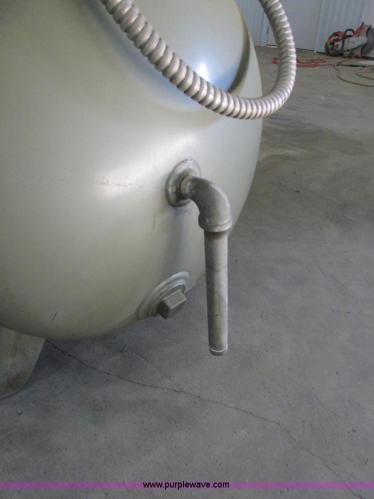 image for item I6022 Federal air compressor