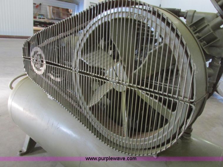 image for item I6022 Federal air compressor