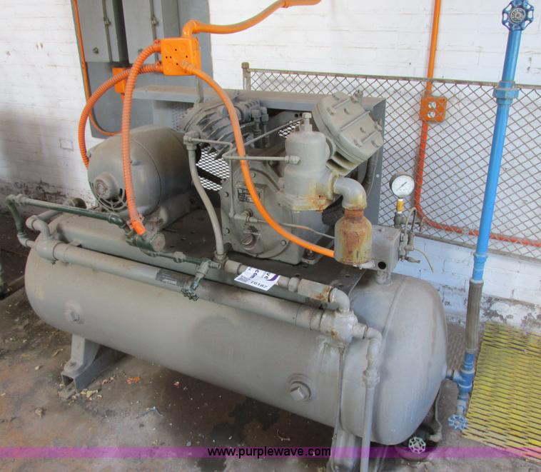 image for item I6187 Ingersoll Rand L253-D5 air compressor