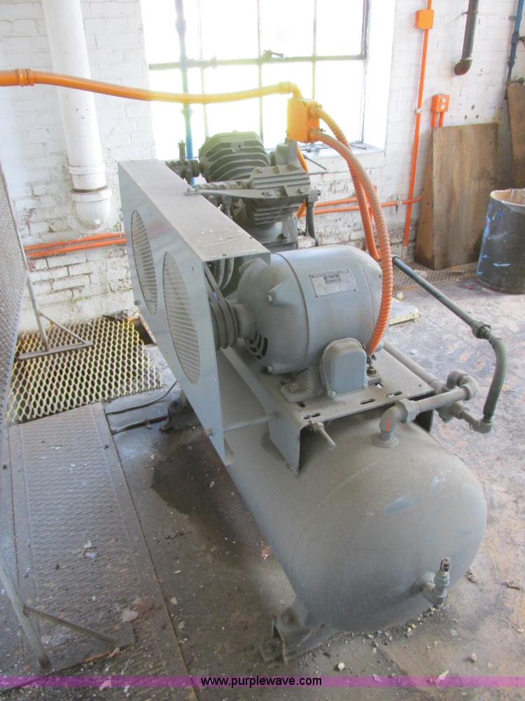 image for item I6187 Ingersoll Rand L253-D5 air compressor