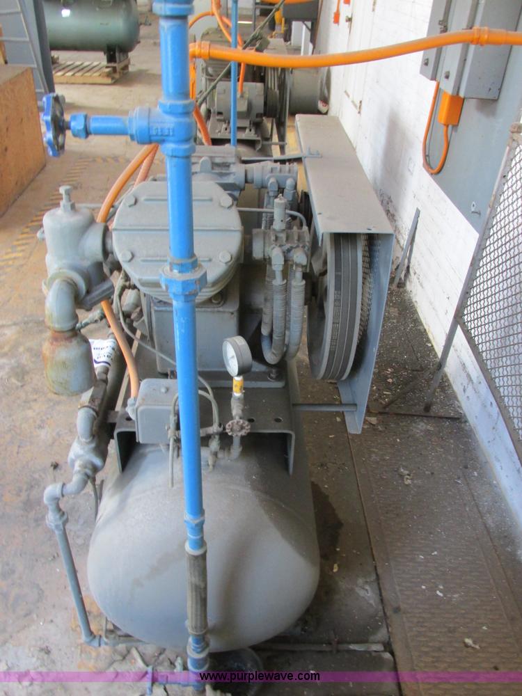 image for item I6187 Ingersoll Rand L253-D5 air compressor