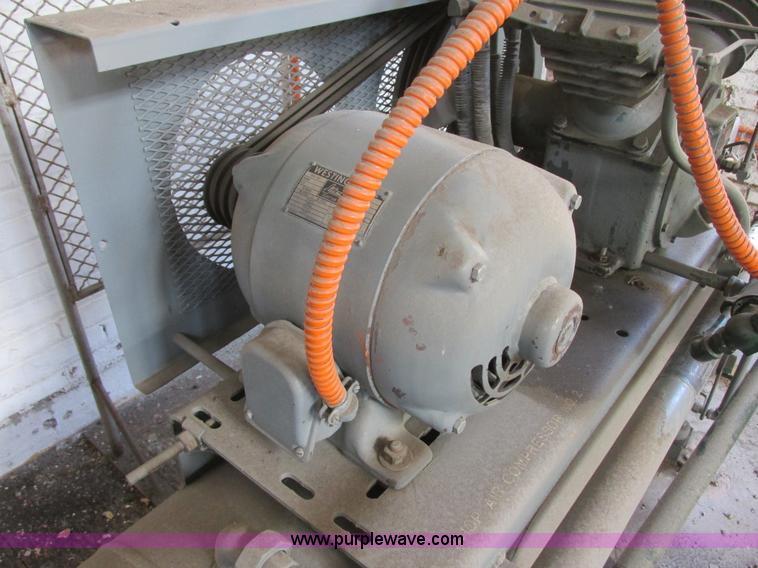 image for item I6187 Ingersoll Rand L253-D5 air compressor
