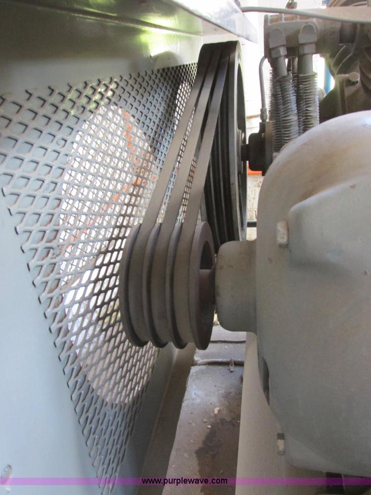 image for item I6187 Ingersoll Rand L253-D5 air compressor