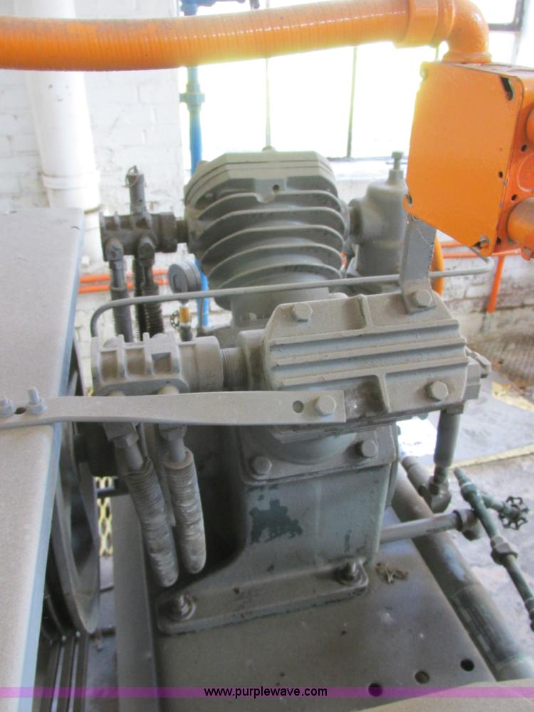 image for item I6187 Ingersoll Rand L253-D5 air compressor
