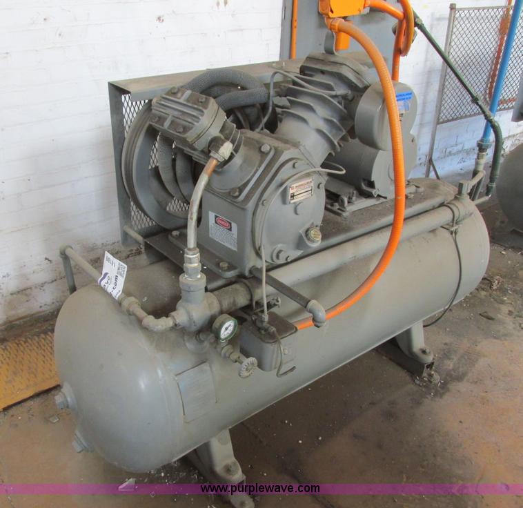 Ingersoll Rand 250 air compressor in Yankton, SD Item I6188 sold