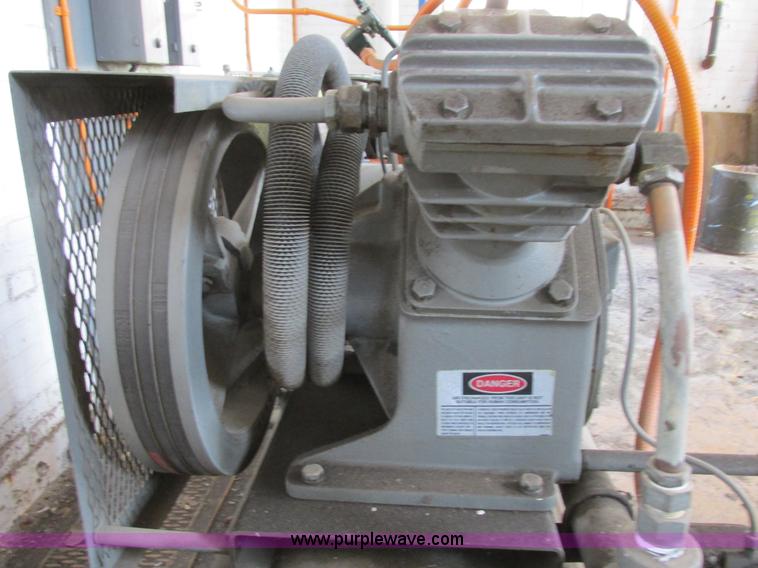 image for item I6188 Ingersoll Rand 250 air compressor