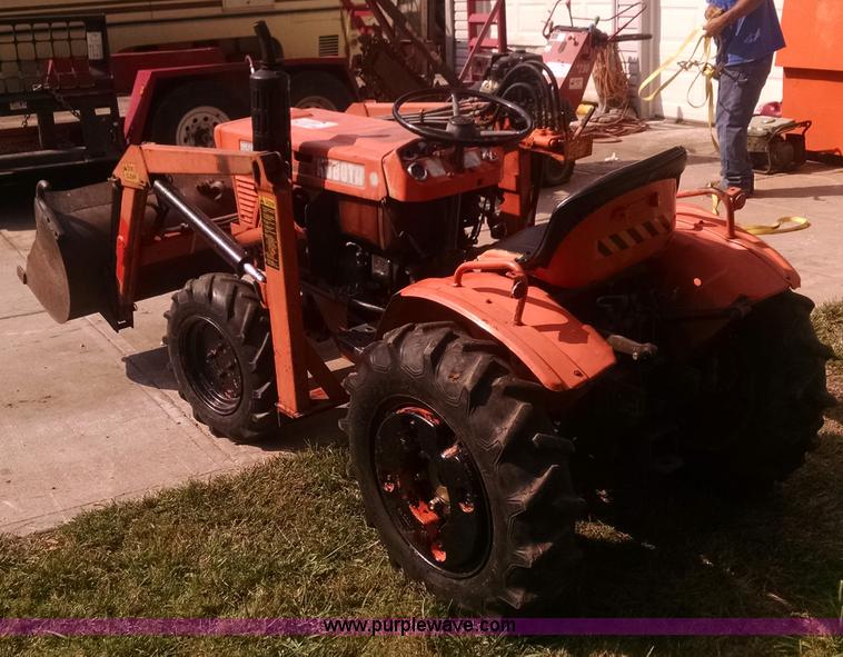 image for item I6471 Kubota B6100 HFWA tractor