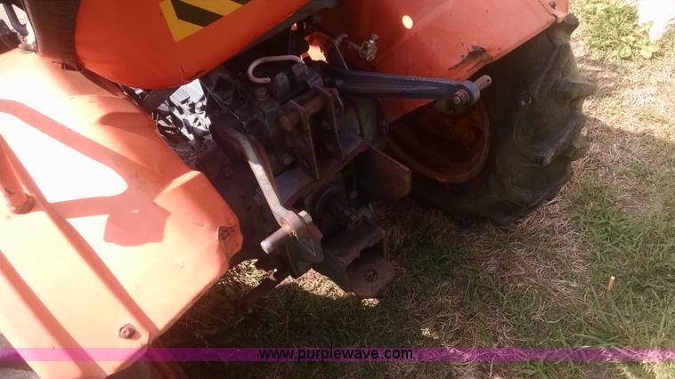 image for item I6471 Kubota B6100 HFWA tractor