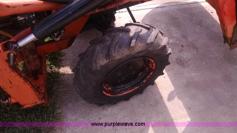 image for item I6471 Kubota B6100 HFWA tractor