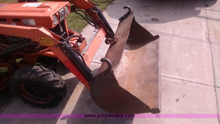 image for item I6471 Kubota B6100 HFWA tractor