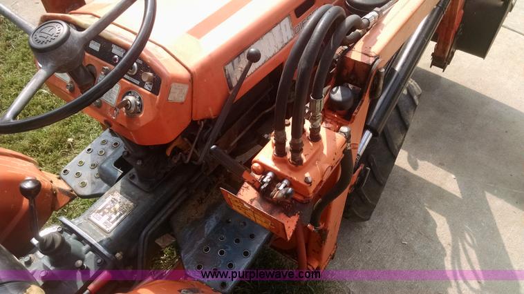 image for item I6471 Kubota B6100 HFWA tractor
