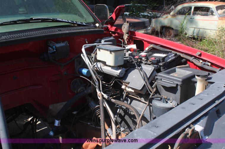 image for item J2189 1996 Chevrolet 3500 rollback truck