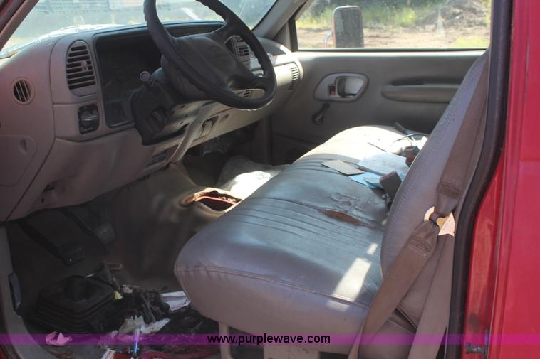 image for item J2189 1996 Chevrolet 3500 rollback truck