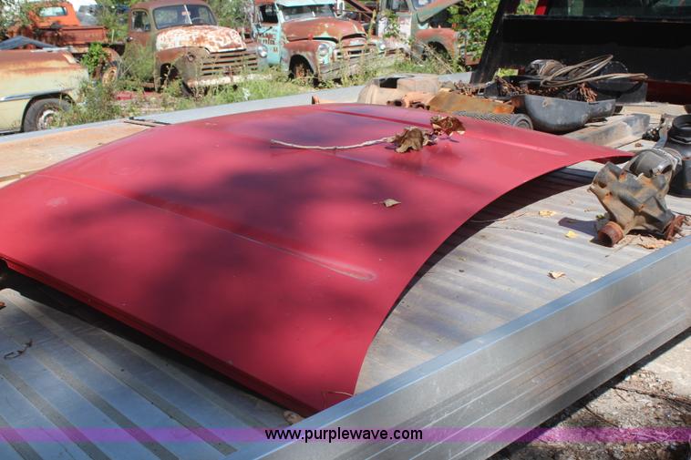 image for item J2189 1996 Chevrolet 3500 rollback truck