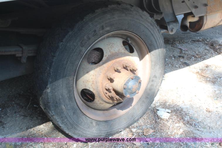 image for item J2189 1996 Chevrolet 3500 rollback truck