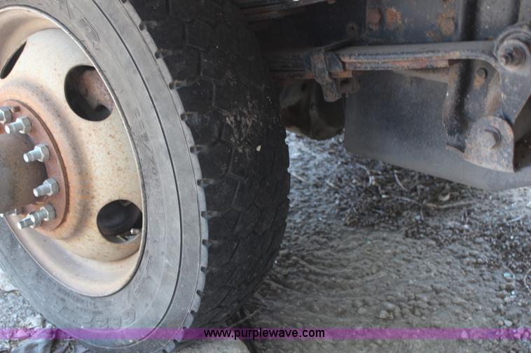 image for item J2189 1996 Chevrolet 3500 rollback truck