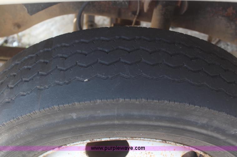 image for item J2189 1996 Chevrolet 3500 rollback truck