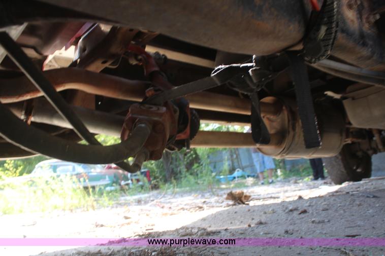 image for item J2189 1996 Chevrolet 3500 rollback truck