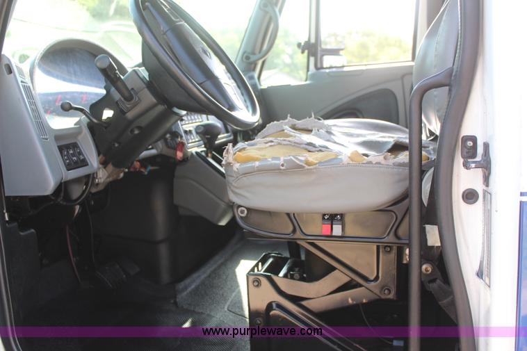 image for item J2244 2004 International DuraStar 4300 rollback truck