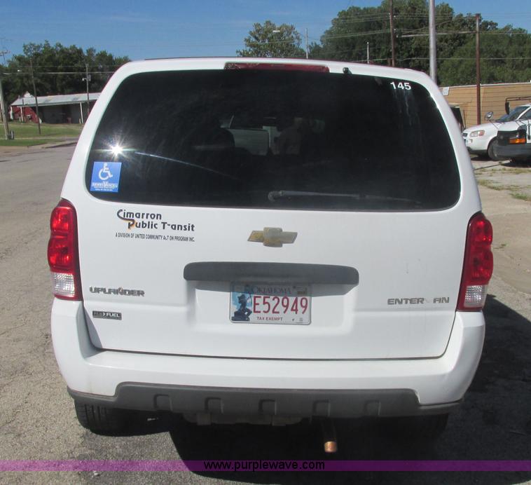 image for item J2460 2008 Chevrolet Uplander Cargo Braun van