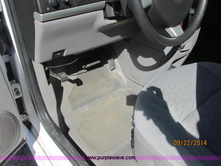 image for item J2460 2008 Chevrolet Uplander Cargo Braun van