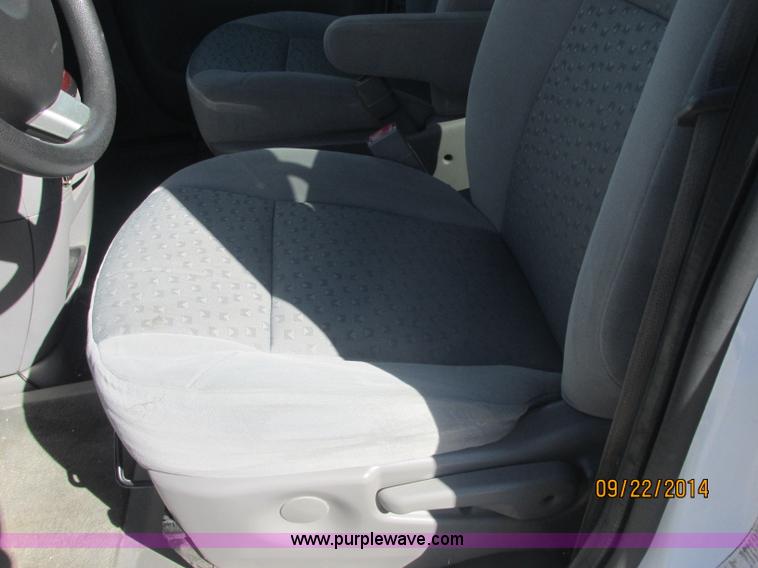 image for item J2460 2008 Chevrolet Uplander Cargo Braun van