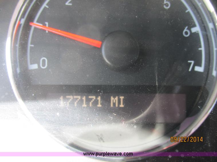 image for item J2460 2008 Chevrolet Uplander Cargo Braun van