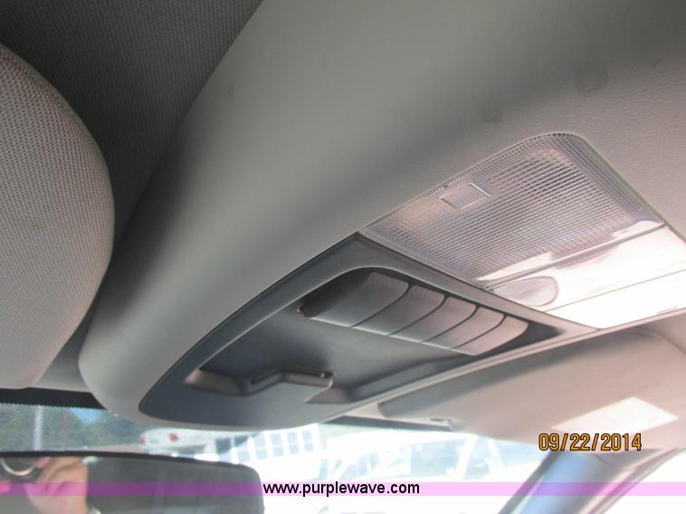 image for item J2460 2008 Chevrolet Uplander Cargo Braun van