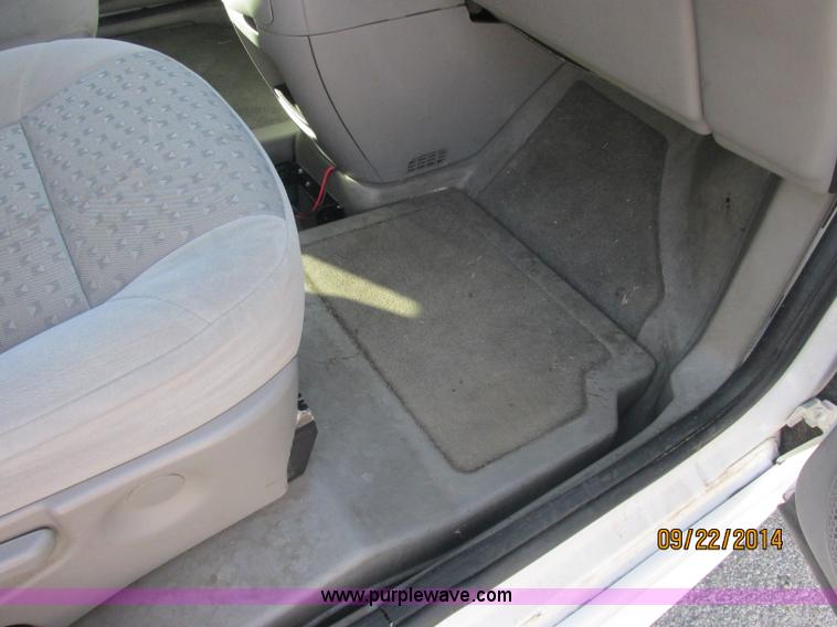 image for item J2460 2008 Chevrolet Uplander Cargo Braun van