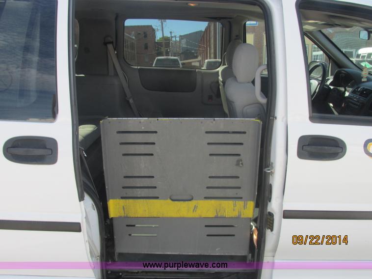 image for item J2460 2008 Chevrolet Uplander Cargo Braun van
