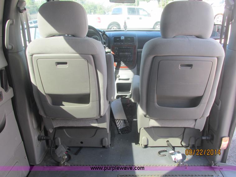 image for item J2460 2008 Chevrolet Uplander Cargo Braun van