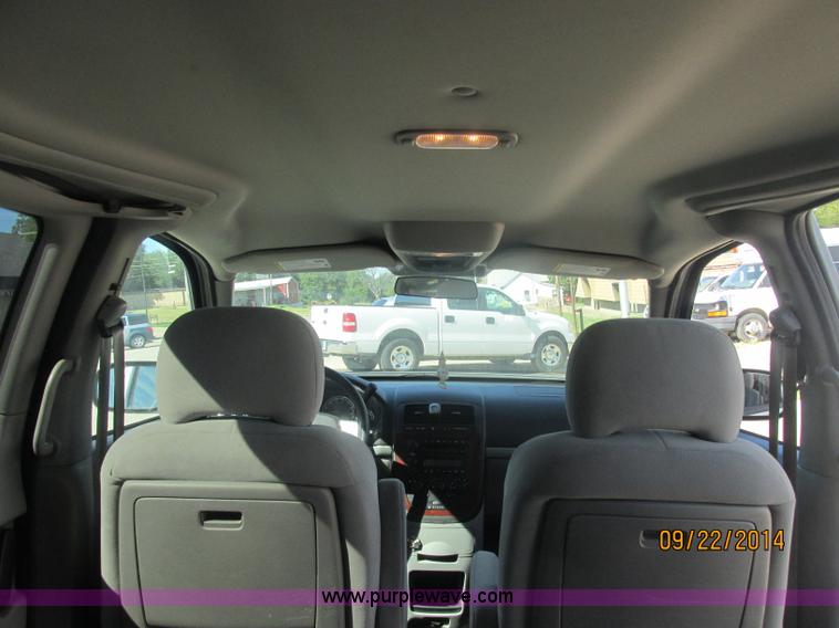 image for item J2460 2008 Chevrolet Uplander Cargo Braun van