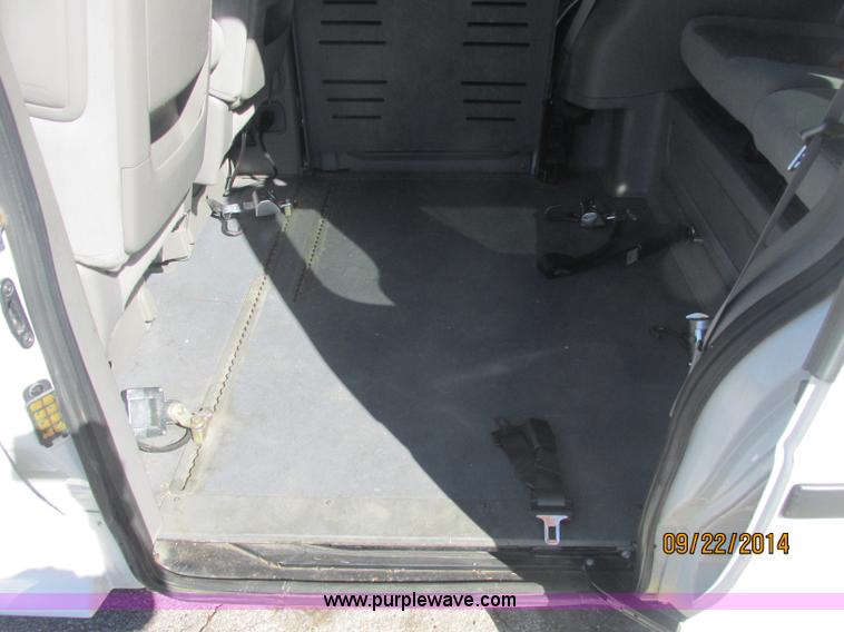 image for item J2460 2008 Chevrolet Uplander Cargo Braun van