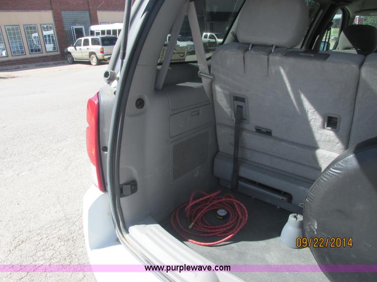 image for item J2460 2008 Chevrolet Uplander Cargo Braun van