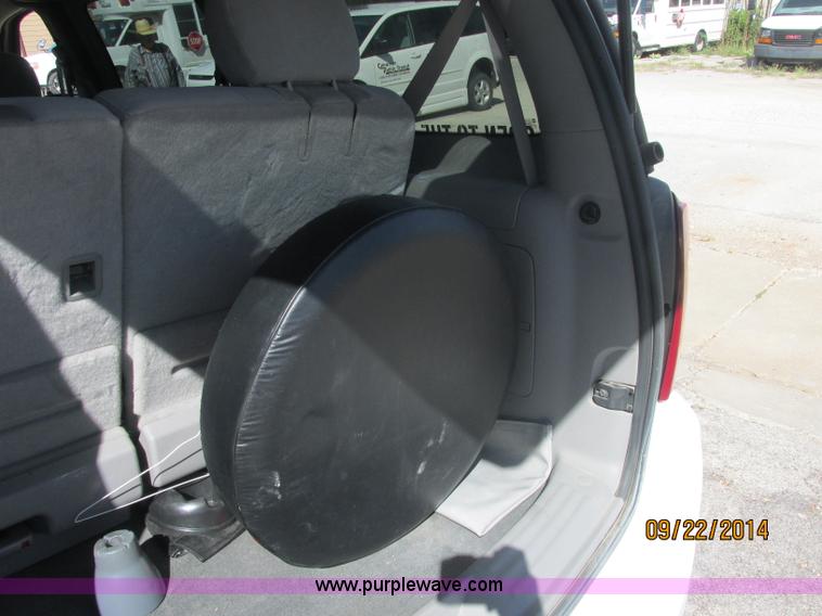 image for item J2460 2008 Chevrolet Uplander Cargo Braun van