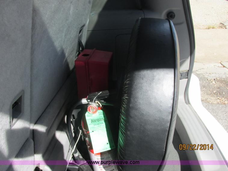 image for item J2460 2008 Chevrolet Uplander Cargo Braun van