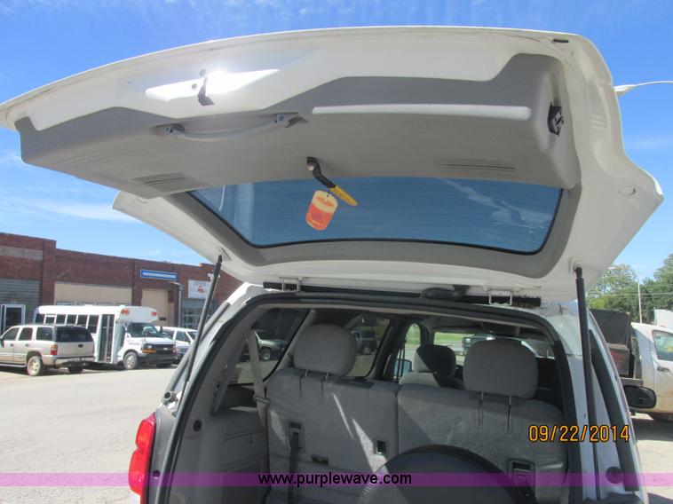 image for item J2460 2008 Chevrolet Uplander Cargo Braun van