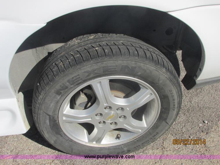 image for item J2460 2008 Chevrolet Uplander Cargo Braun van