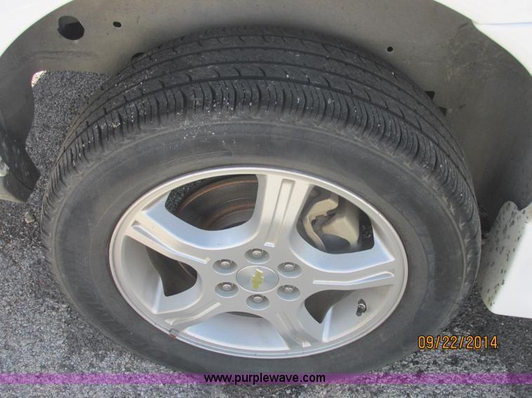 image for item J2460 2008 Chevrolet Uplander Cargo Braun van