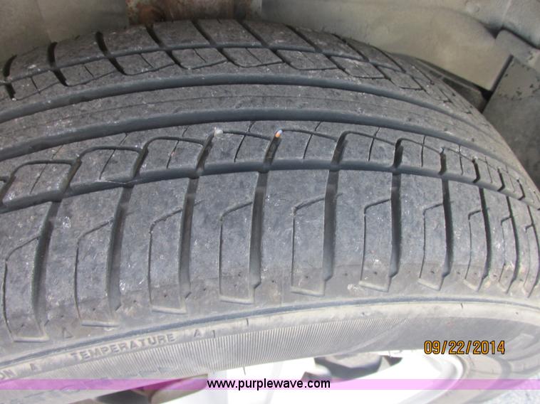 image for item J2460 2008 Chevrolet Uplander Cargo Braun van