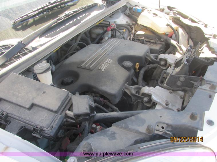 image for item J2460 2008 Chevrolet Uplander Cargo Braun van