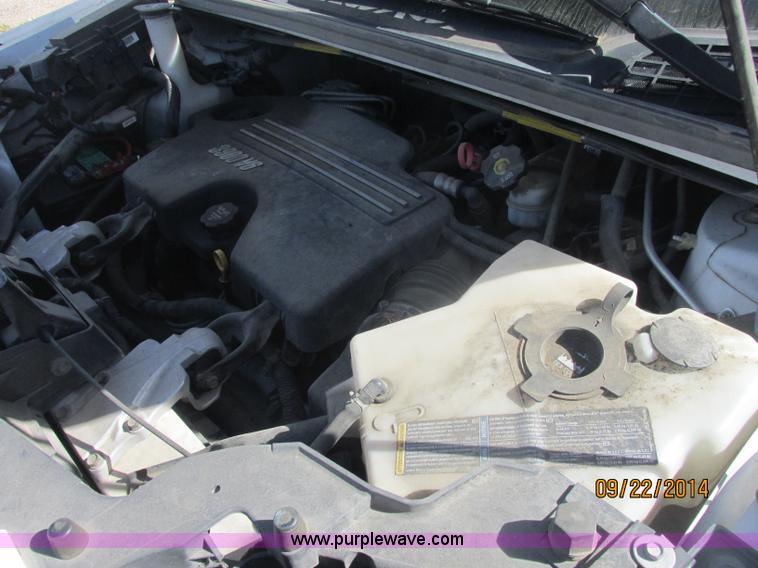 image for item J2460 2008 Chevrolet Uplander Cargo Braun van