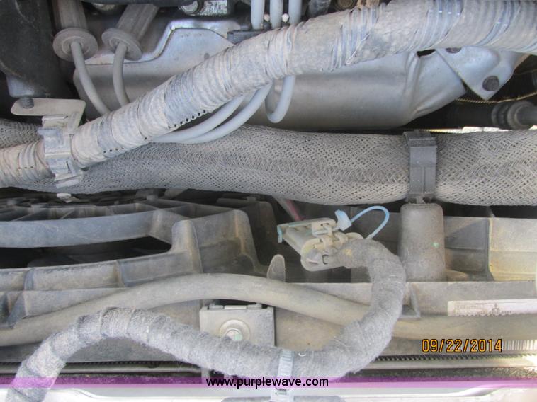 image for item J2460 2008 Chevrolet Uplander Cargo Braun van