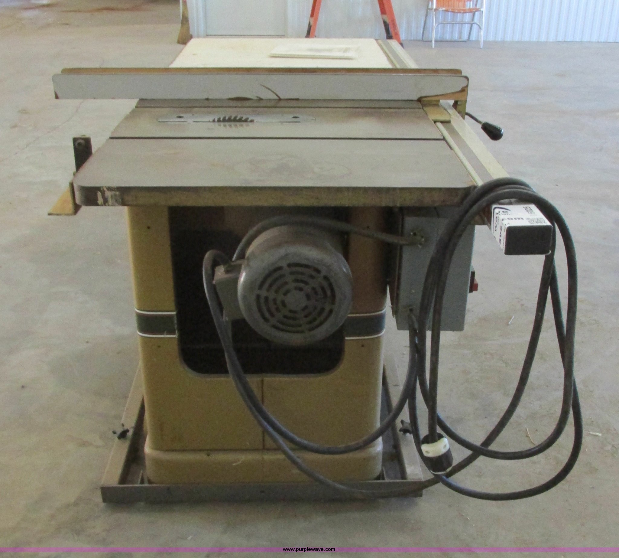 Powermatic 66 table saw in Centerville, SD Item I6025 sold Purple Wave