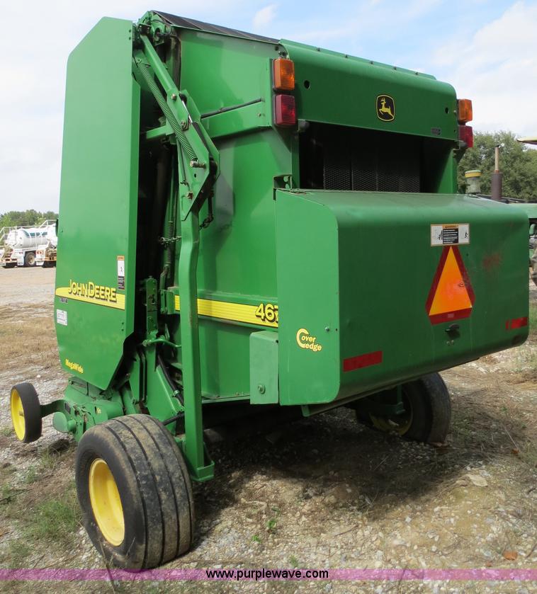 image for item B4822 2004 John Deere 467 round baler