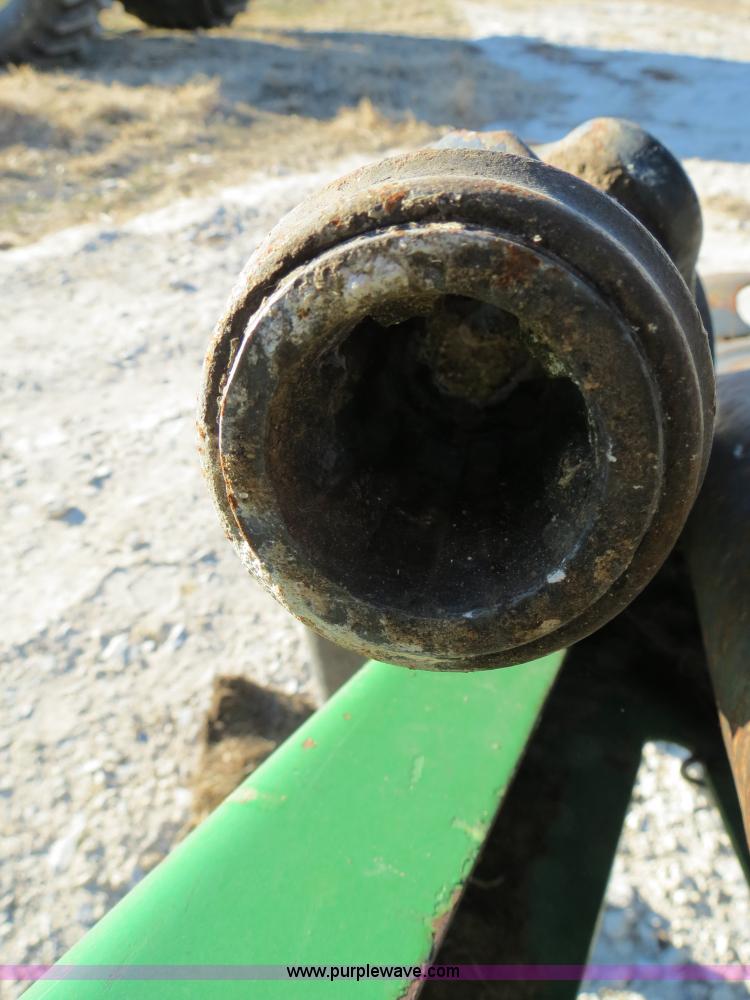 image for item B4822 2004 John Deere 467 round baler